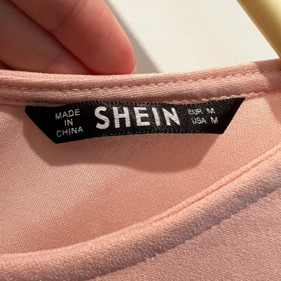 Shein Pink Short Sleeve Blouse Size Medium - Picture 9 of 9